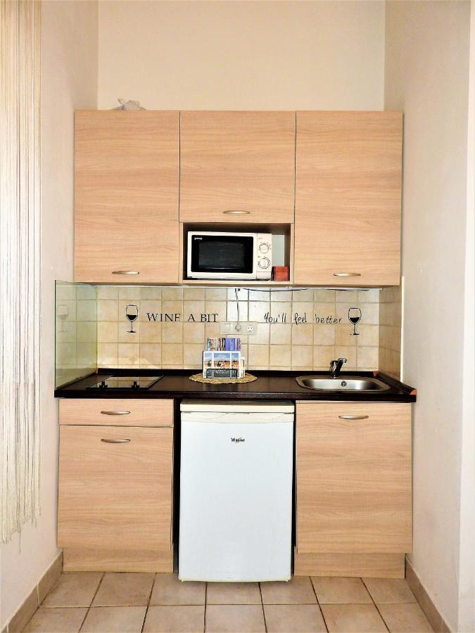 Nora Studio Apartman - Eger Apartment Exterior photo